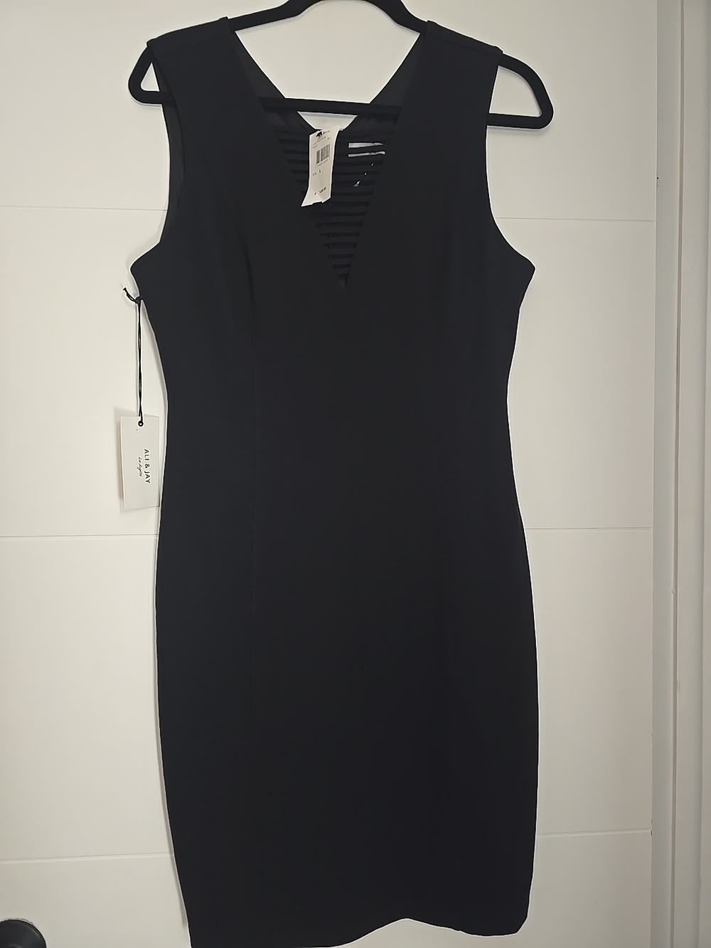 Ali & Jay Los Angeles Lace Neck Ponte Dress Black Sleeveless V-Neck Size L NWT